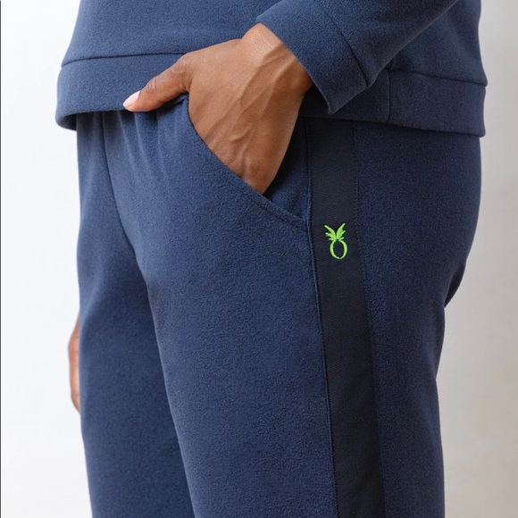 Dudley Stephen’s Fleece Pants - Picture 12 of 12